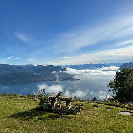 فندق مبيت وإفطار Private Luxury & Silence Retreat With Spectacular View Over The Maggiore ستريزا