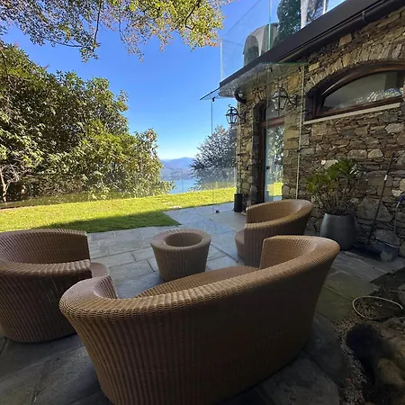 Private Luxury & Silence Retreat With Spectacular View Over The Maggiore Panzió 4*