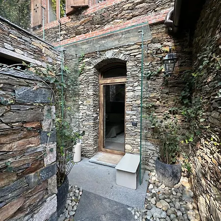 Private Luxury & Silence Retreat With Spectacular View Over The Maggiore Panzió