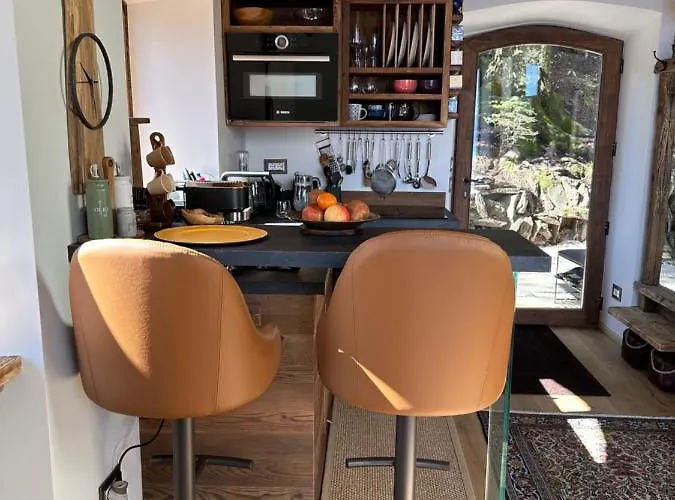 住宿加早餐酒店 Private Luxury & Silence Retreat With Spectacular View Over The Maggiore 斯特雷萨