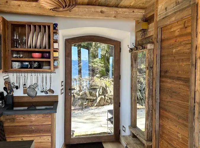 Private Luxury & Silence Retreat With Spectacular View Over The Maggiore 住宿加早餐酒店