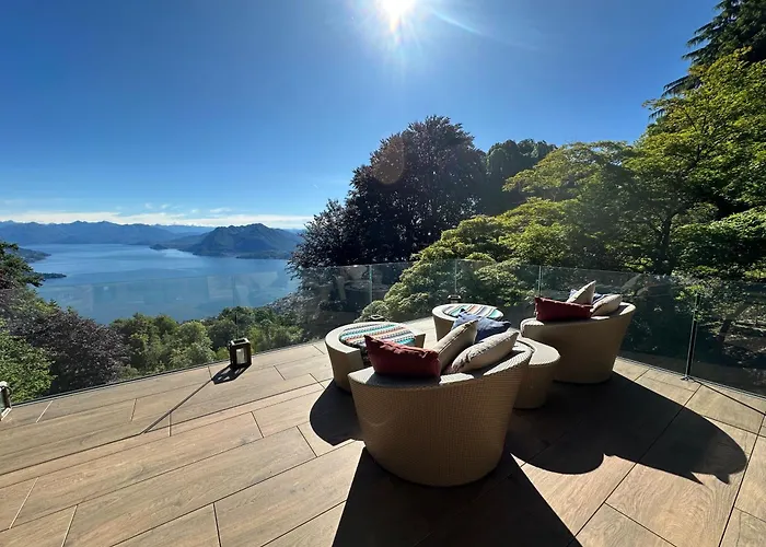 Private Luxury & Silence Retreat With Spectacular View Over The Maggiore 住宿加早餐酒店 斯特雷萨