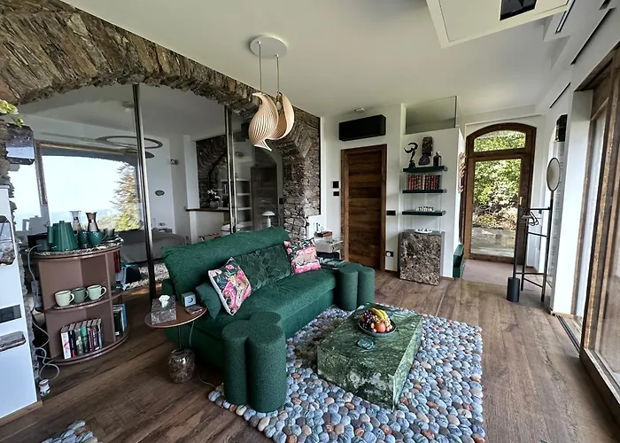 Private Luxury & Silence Retreat With Spectacular View Over The Maggiore 住宿加早餐酒店 4*