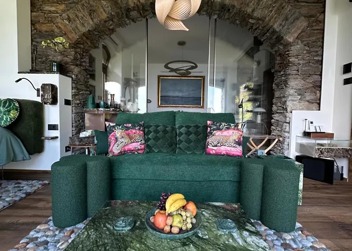 住宿加早餐酒店 Private Luxury & Silence Retreat With Spectacular View Over The Maggiore 斯特雷萨