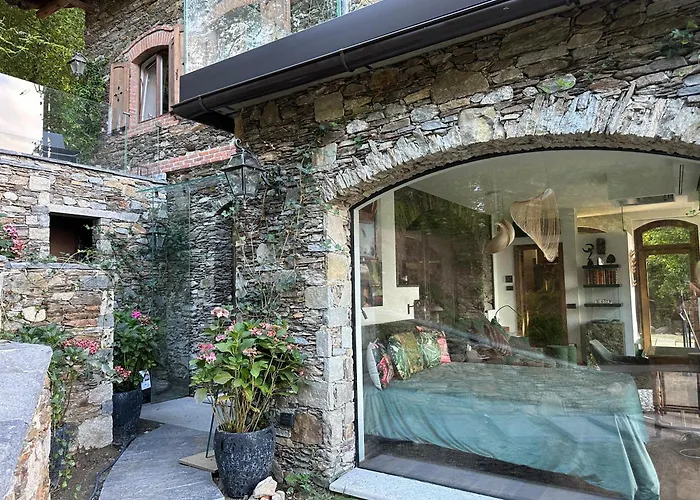 Private Luxury & Silence Retreat With Spectacular View Over The Maggiore 住宿加早餐酒店 4*