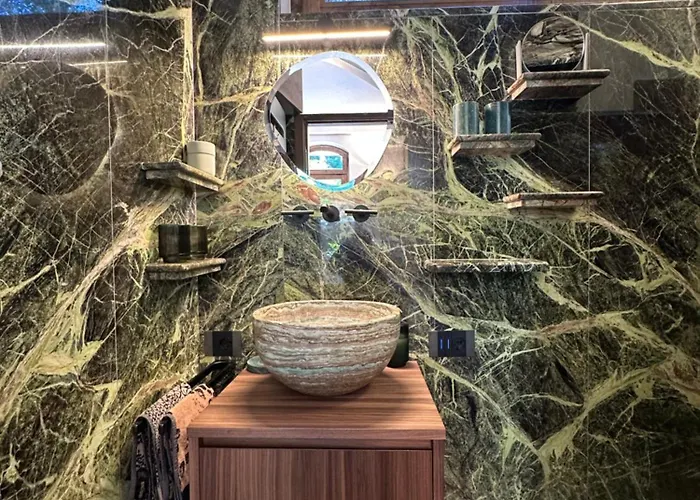 住宿加早餐酒店 Private Luxury & Silence Retreat With Spectacular View Over The Maggiore 4*