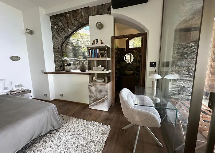 住宿加早餐酒店 Private Luxury & Silence Retreat With Spectacular View Over The Maggiore 斯特雷萨