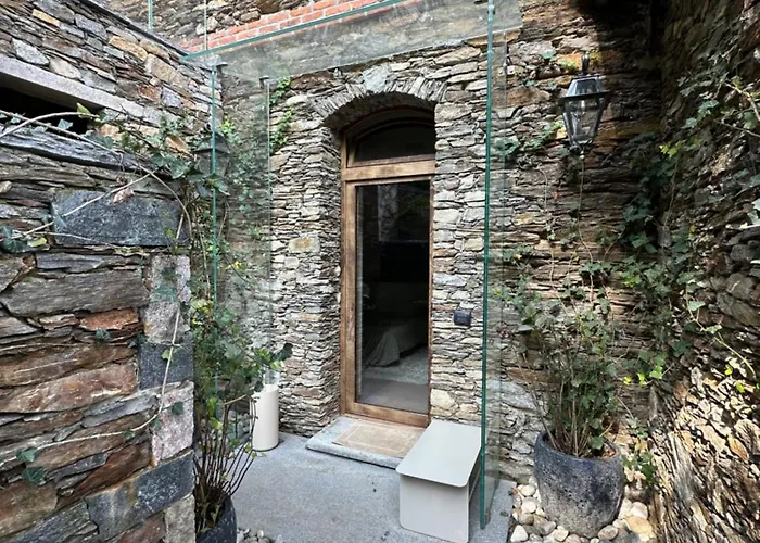 Private Luxury & Silence Retreat With Spectacular View Over The Maggiore 住宿加早餐酒店